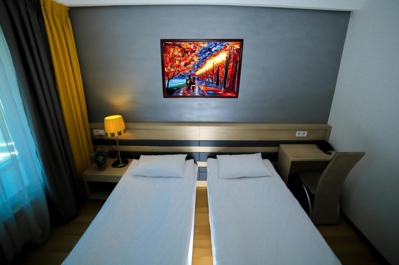 Astra Hotel Almaty Ngoại thất bức ảnh