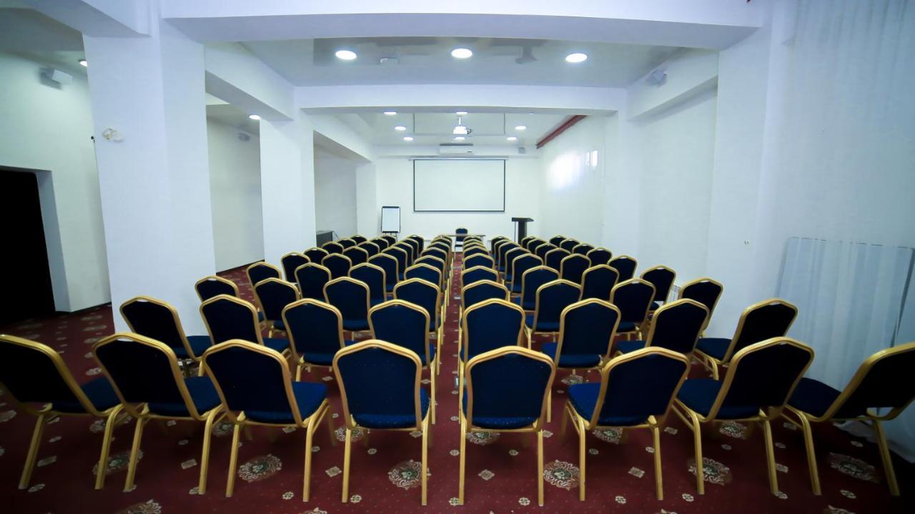 Astra Hotel Almaty Ngoại thất bức ảnh