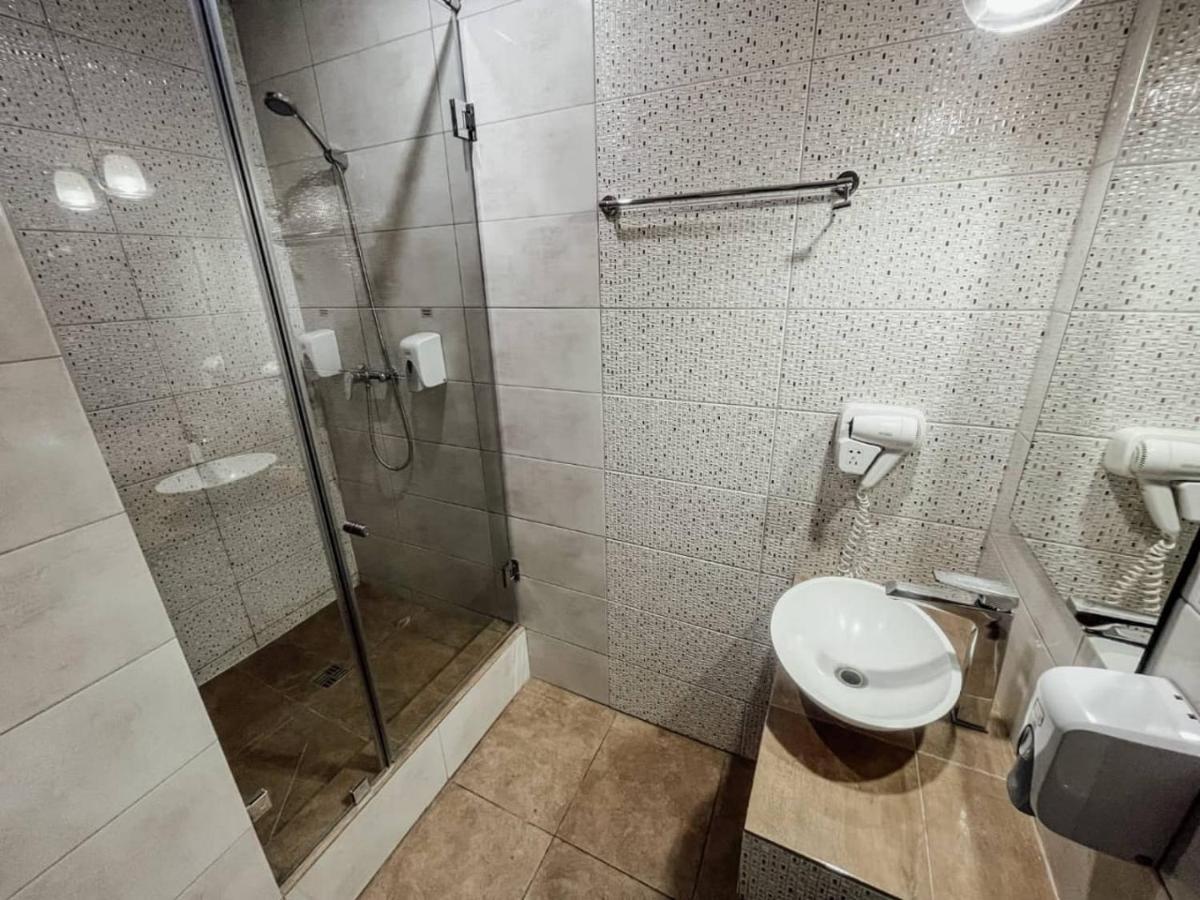 Astra Hotel Almaty Ngoại thất bức ảnh