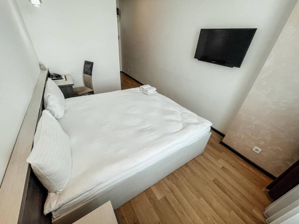 Astra Hotel Almaty Ngoại thất bức ảnh