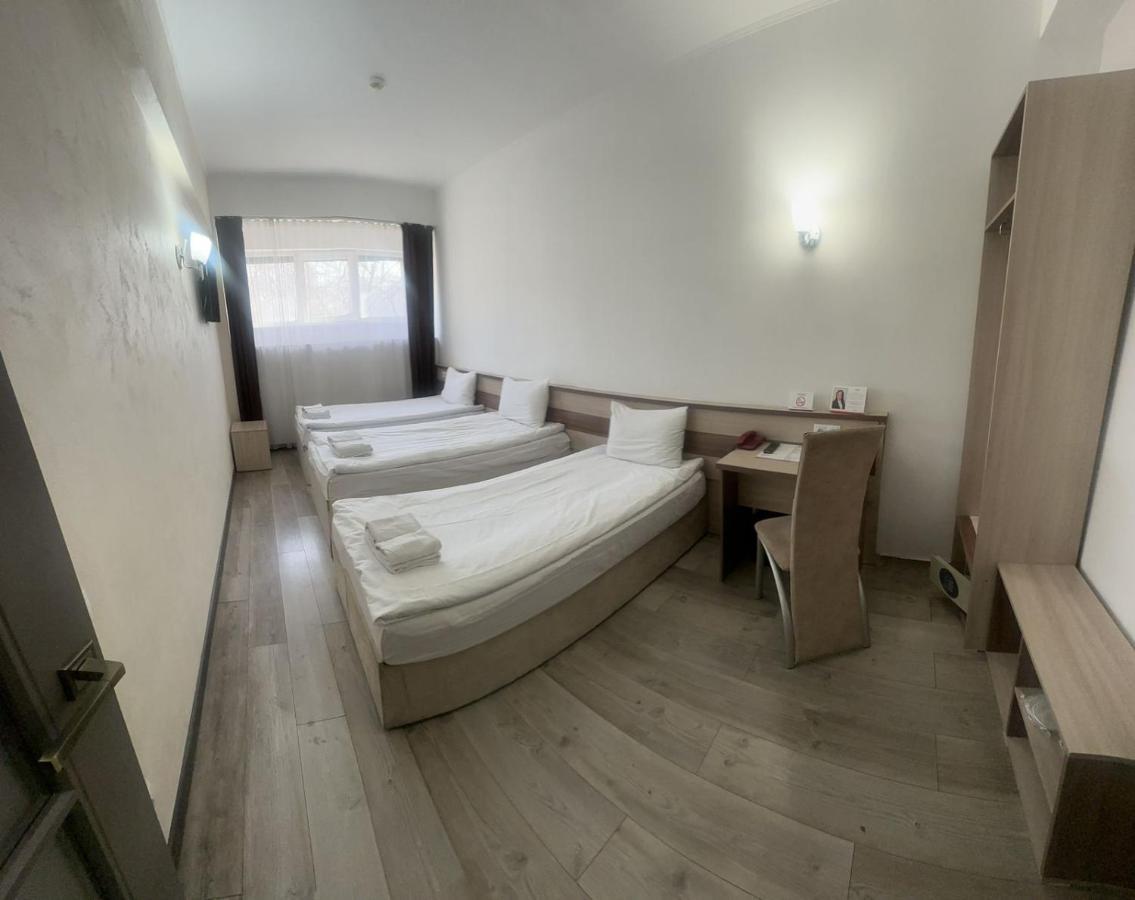 Astra Hotel Almaty Ngoại thất bức ảnh