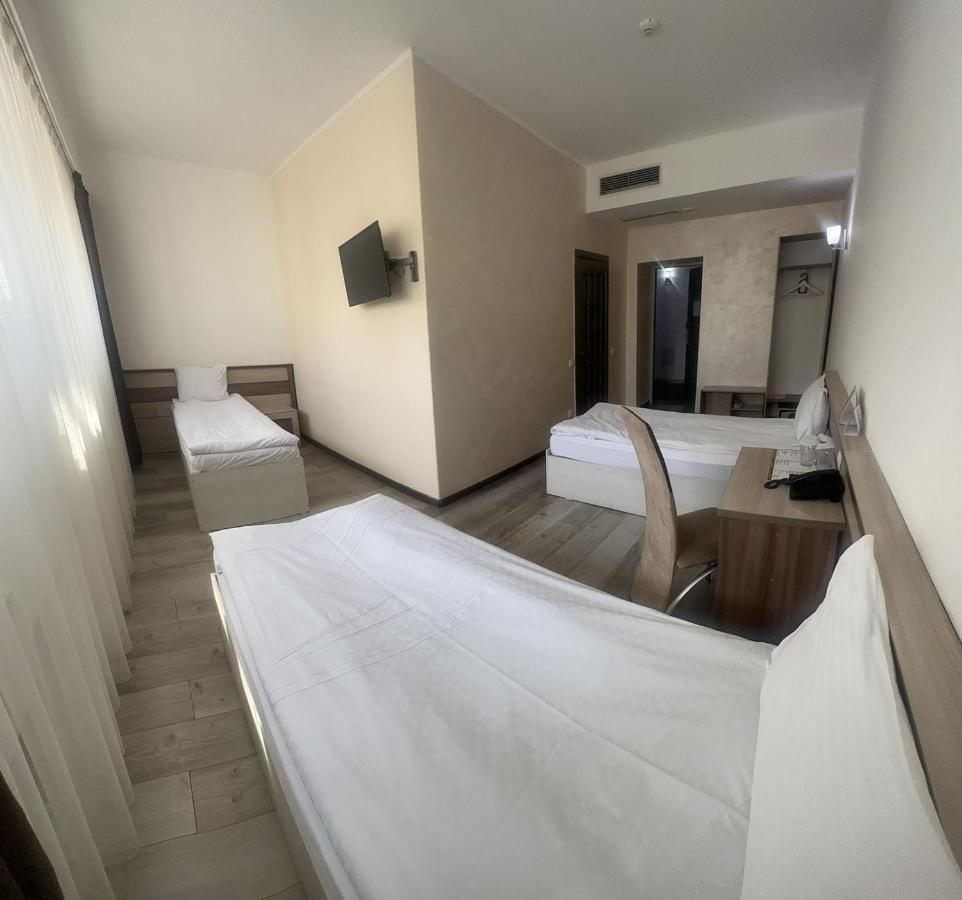 Astra Hotel Almaty Ngoại thất bức ảnh