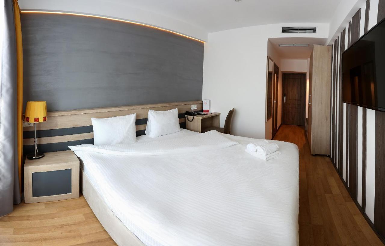 Astra Hotel Almaty Ngoại thất bức ảnh