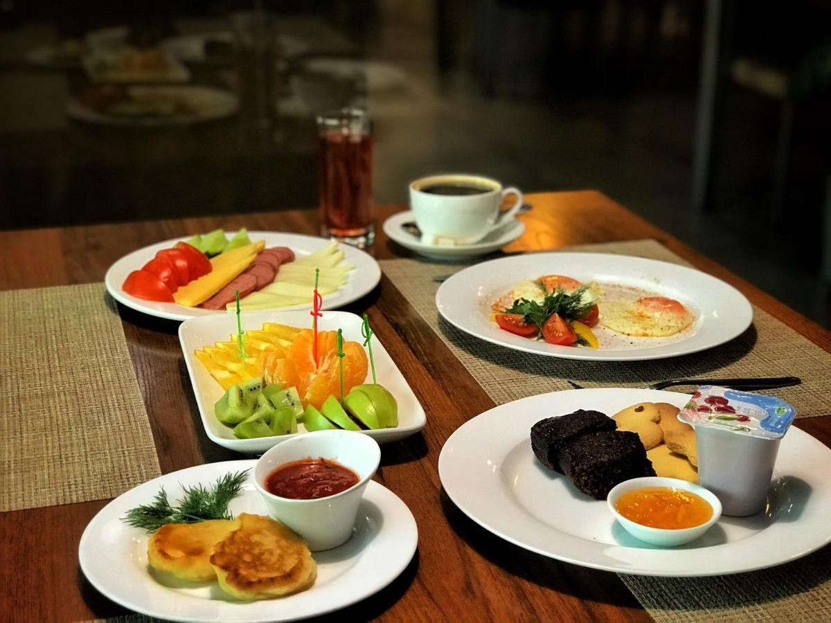 Astra Hotel Almaty Ngoại thất bức ảnh